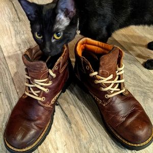 Ariat lace up work boots